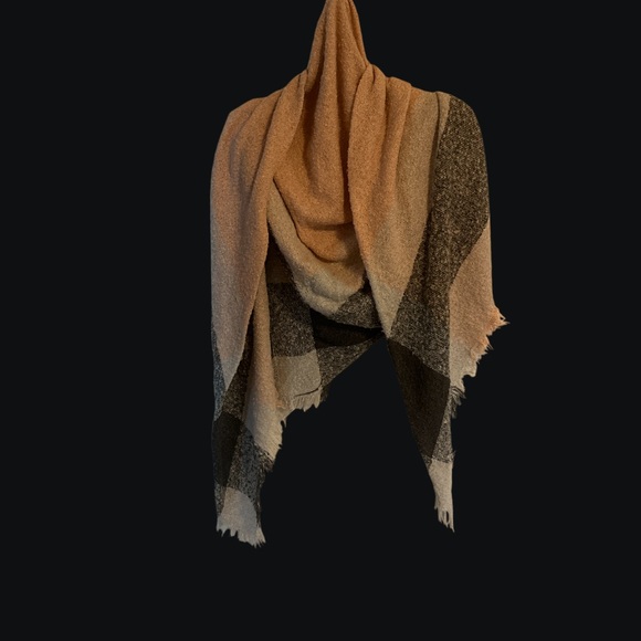 Over sized scarf. - Picture 4 of 4